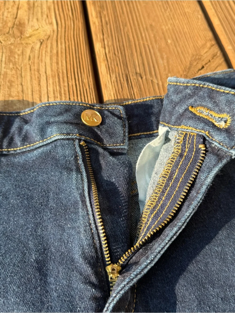 Michael Kors Denim Mini Skirt Women’s Size 6 Dark Wash Sailor Gold Button
